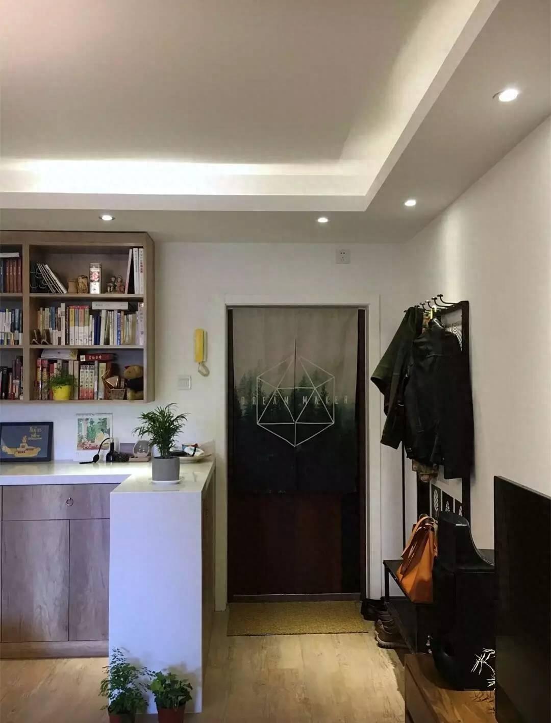 门与门套，一定要相同颜色吗？