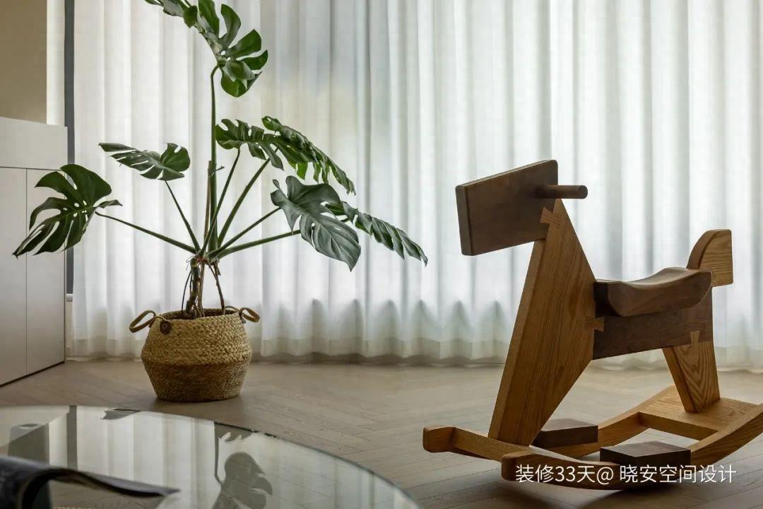 厨房开合自如，电视墙隐形门，现代质感三室