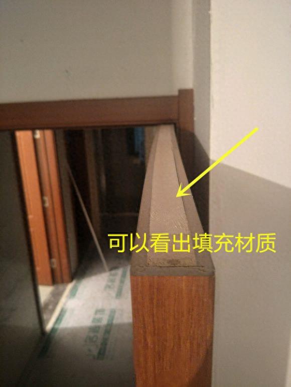 木门上下没封边，商家辩解这种绝不会用蜂窝纸填充，纯实木门透气
