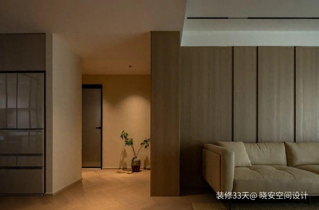 厨房开合自如，电视墙隐形门，现代质感三室