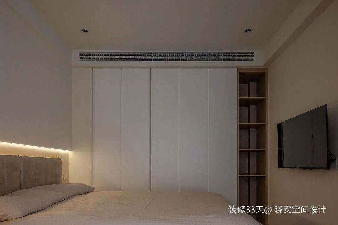 厨房开合自如，电视墙隐形门，现代质感三室