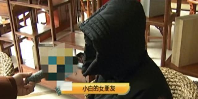 夫妻俩入住民宿，浴室的玻璃门成了女子的“噩梦”