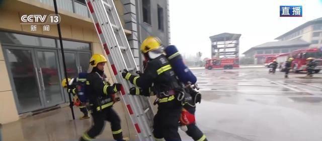防火门开关差距大到惊人，救援现场揭秘真相