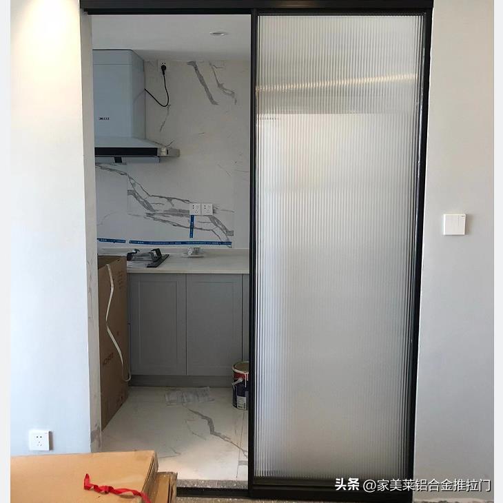厨房到底是铝合金玻璃推拉门好还是平开门好？