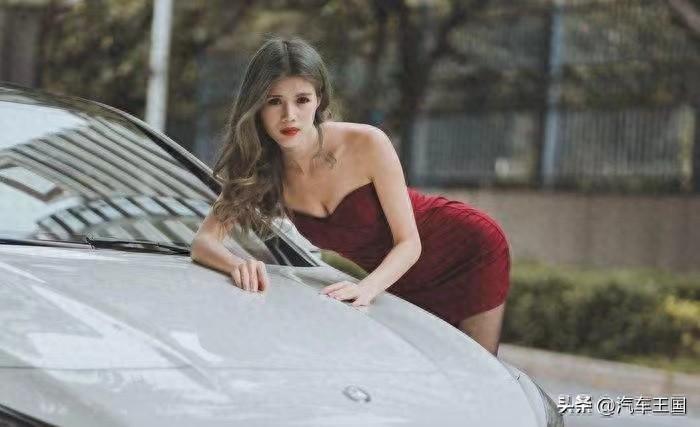 美女的最爱纯进口无框玻璃门最美经典豪华轿跑仅售13万多