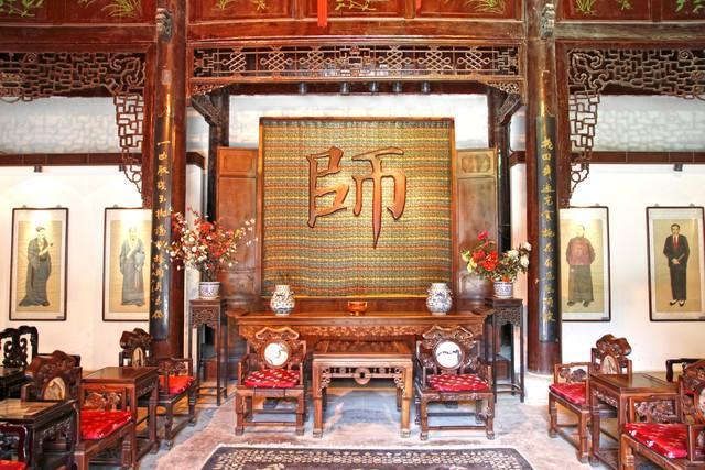 俗语：“门前三冲，人闲家穷”，“三冲”指什么？为啥会家穷