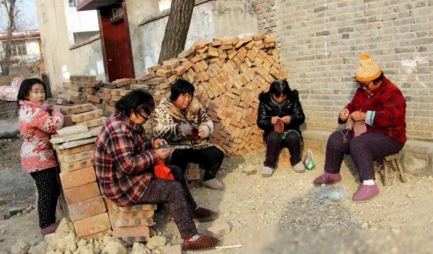 暑假探亲遭遇儿媳“闭门羹”，五天厨房门紧闭，我心碎离场！究竟