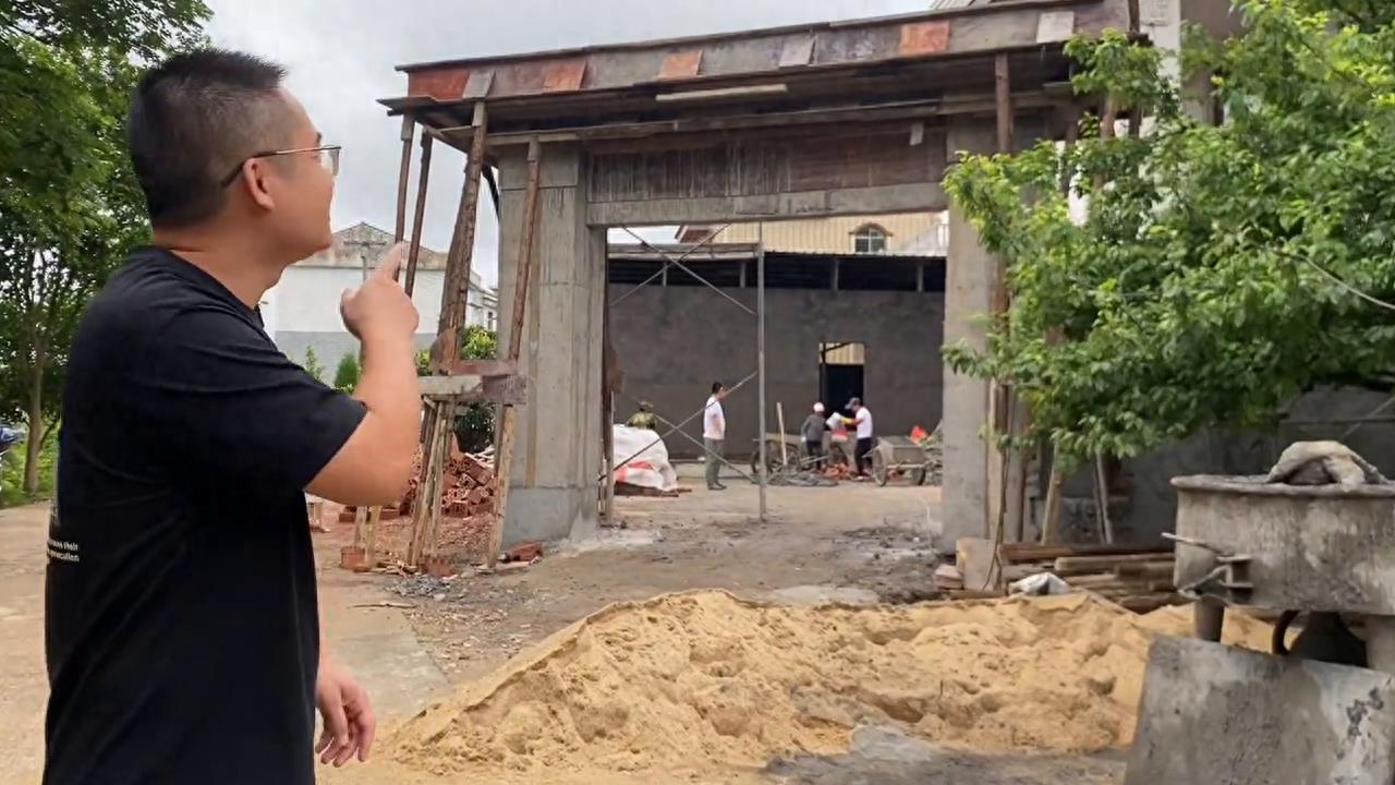 别墅哥帮小奎建别墅🏡，我给他做别墅大门🏡