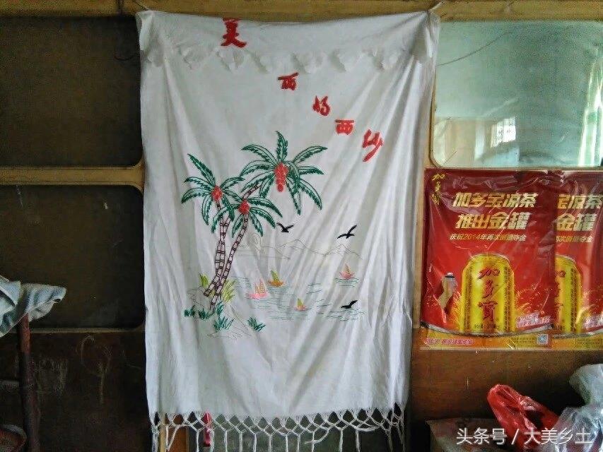 农村巧手女人做的布门帘，已成为时代的象征 有你熟悉的吗？