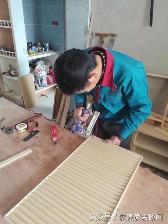 裝修實拍！直播30年老木工現場制作百葉門，這手藝我服瞭！