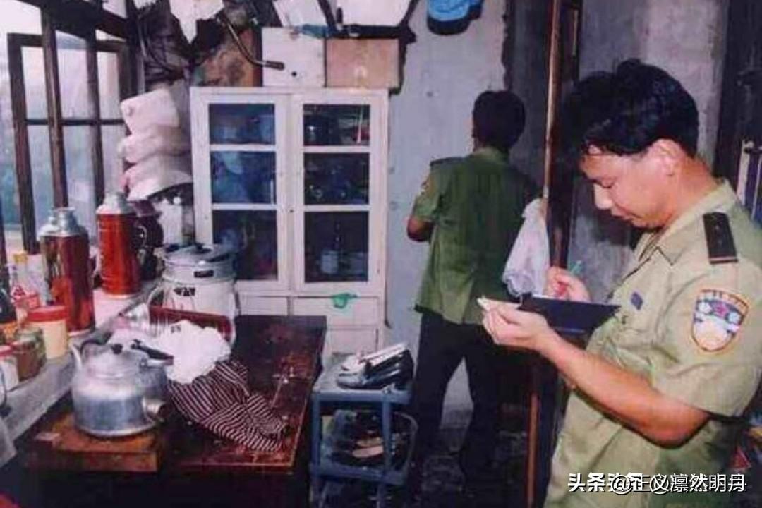 門簾上還有個指紋，2000年寧河縣“11·17”特大兇殺案偵破始末