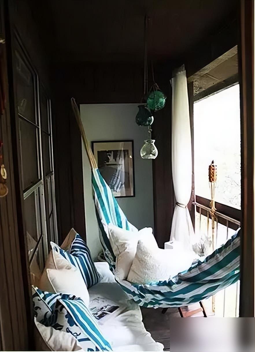 封閉式陽臺的多種設計，簡單舒適的生活享受