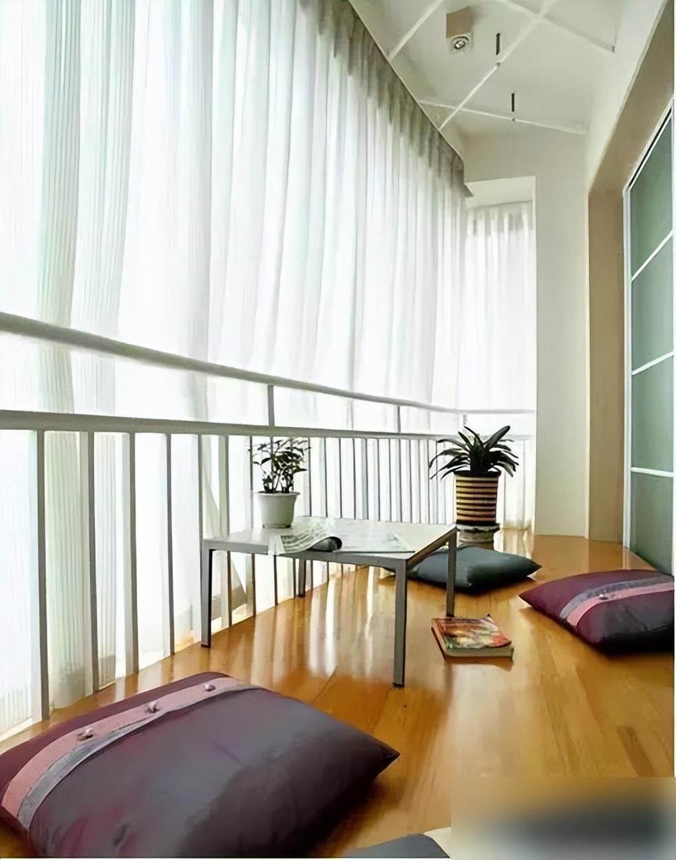 封閉式陽臺的多種設計，簡單舒適的生活享受