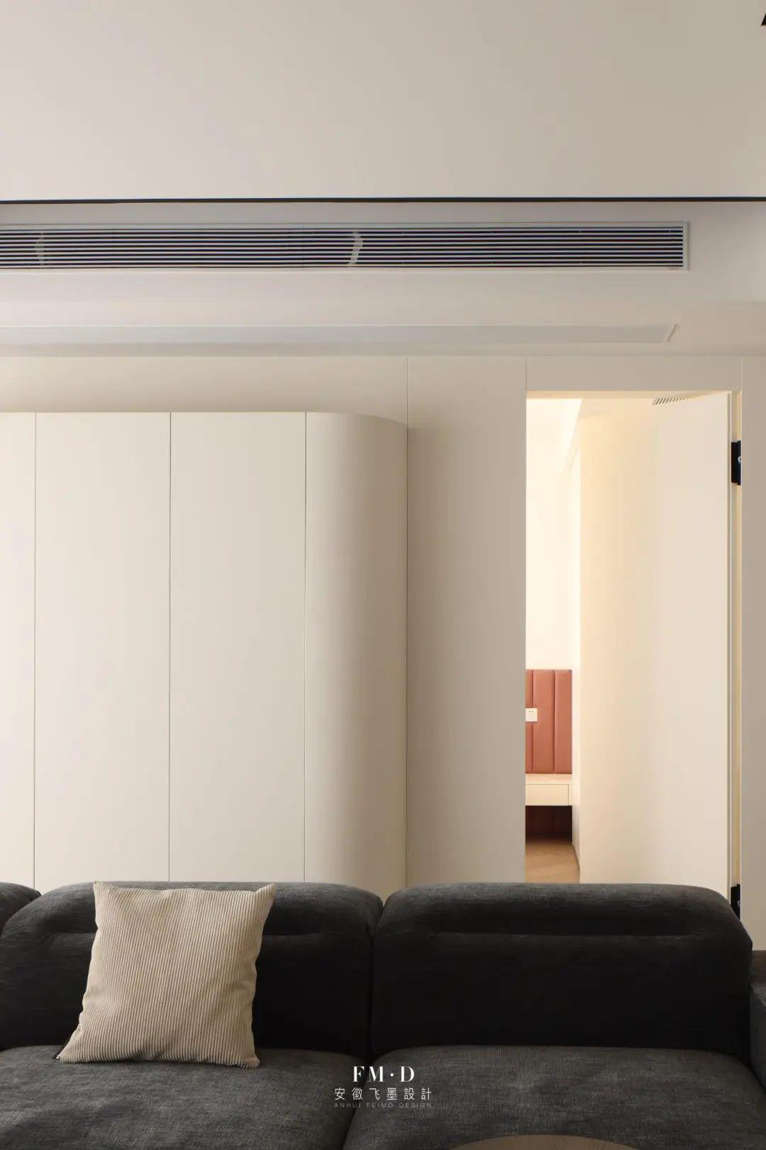 This is the real invisible door! Do you have one at home?