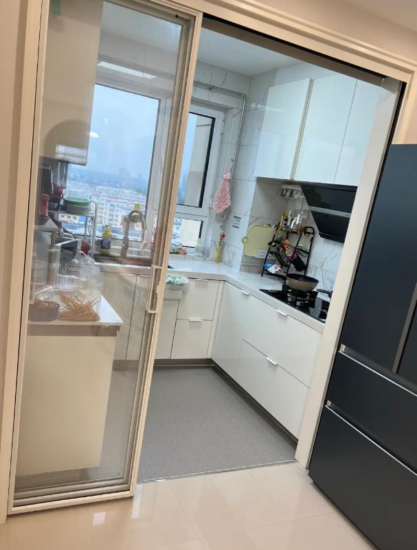 The \"sliding door\" is so popular that not many people install it? Pros: 6 disadvantages you can’t avoid