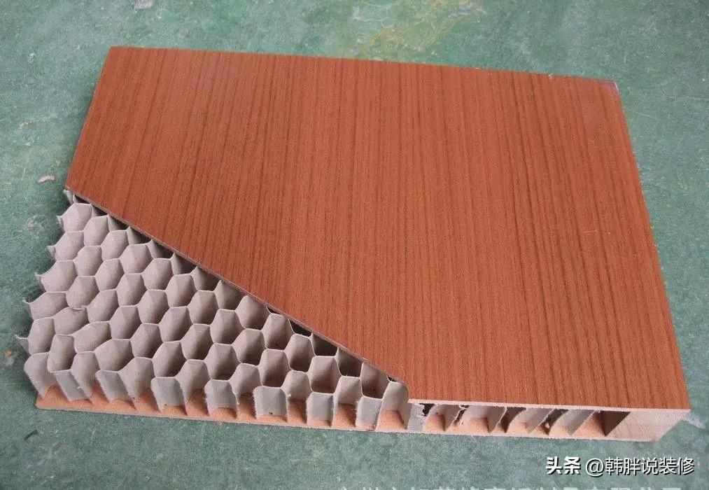 I would like to advise everyone: Stick to the \"6 options\" for bedroom doors. This is by no means misleading, but it is really impractical.