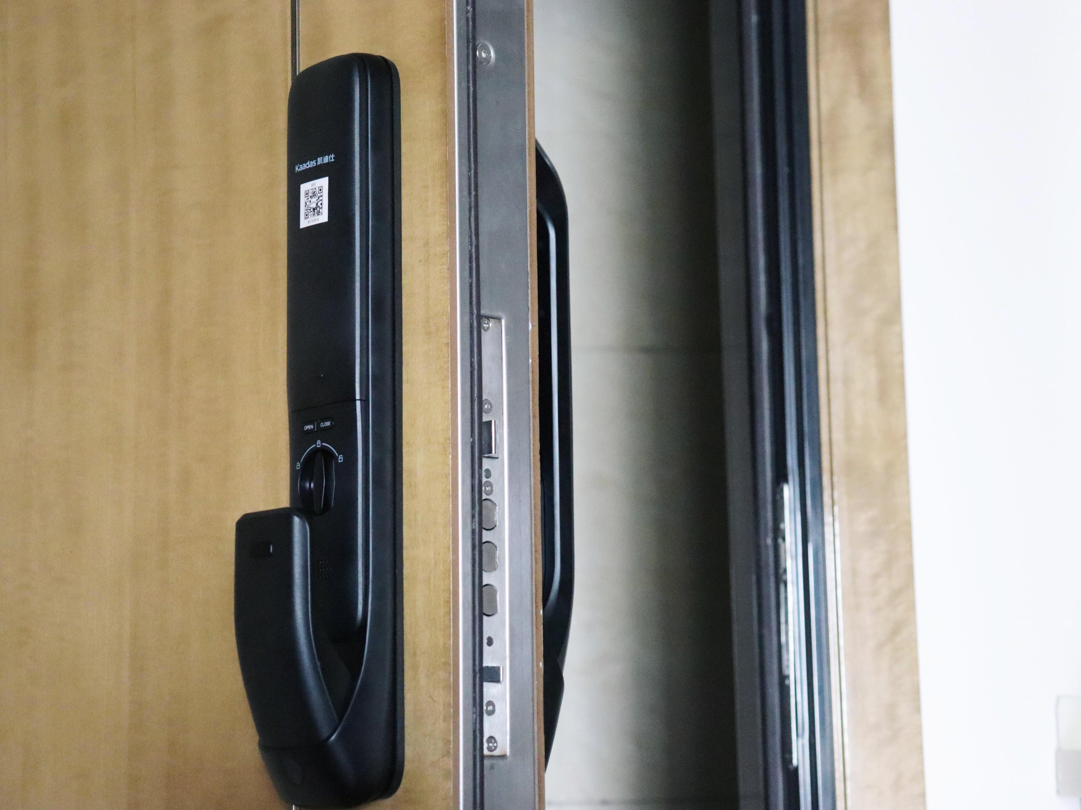 After replacing 3 sets of smart door locks in 7 years, I finally realized: high-end locks do not mean safer