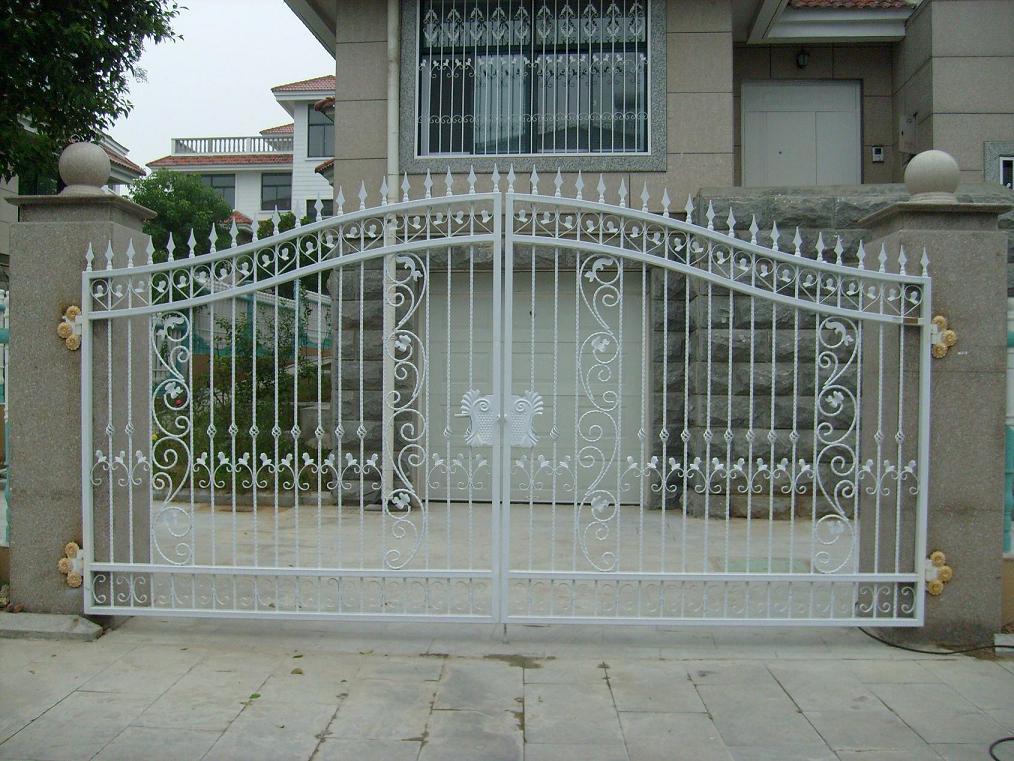 How much does a wrought iron gate cost? How to maintain an wrought iron gate?