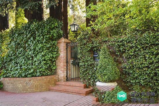 Courtyard design experience: How to make courtyard gates? Take a look at these 43 photos of real-life courtyard cases
