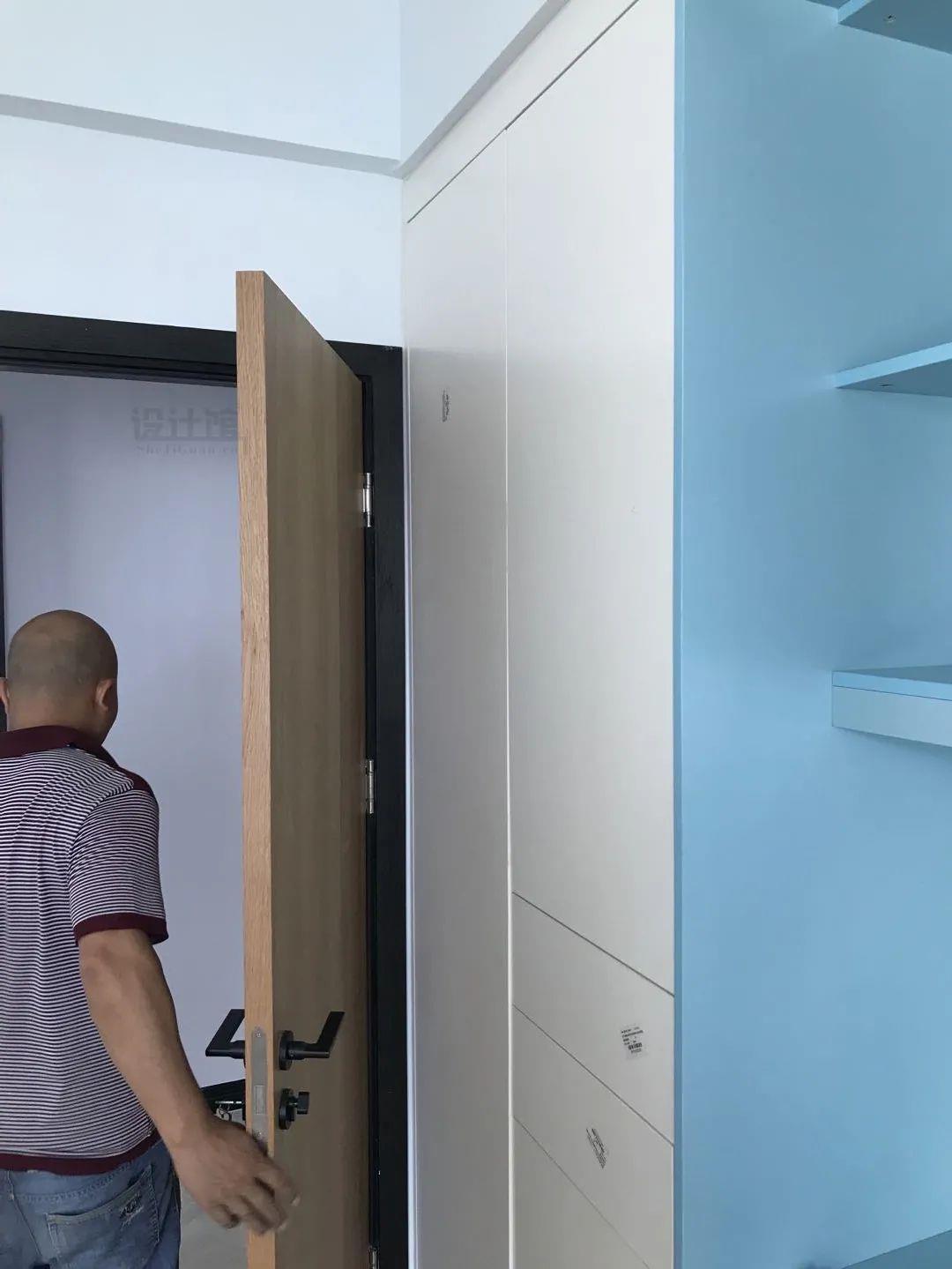 How wide should a wardrobe door be? If it is too big, it is difficult to open the door; if it is too small, it will easily deform.