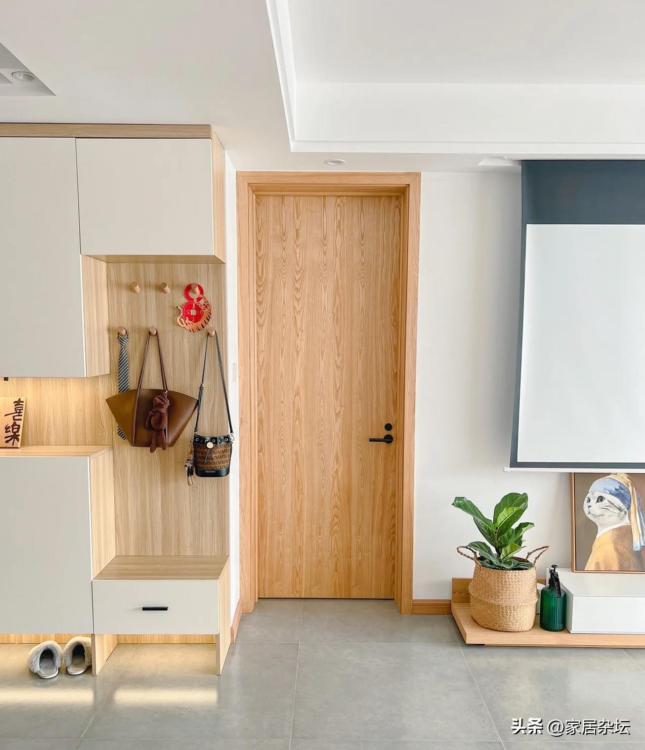 When choosing a bedroom door for decoration, it is recommended not to choose these 5 types. This is not pretentious, but it is too difficult to use.