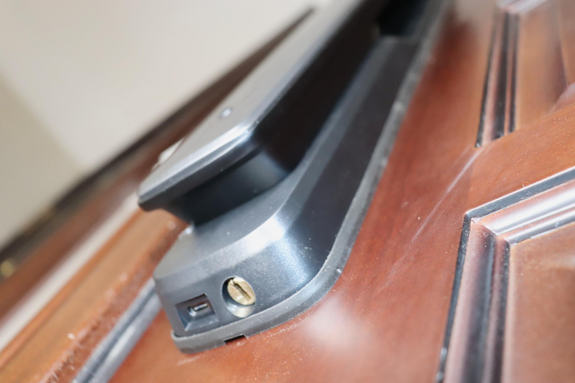 After replacing 3 sets of smart door locks in 7 years, I finally realized: high-end locks do not mean safer
