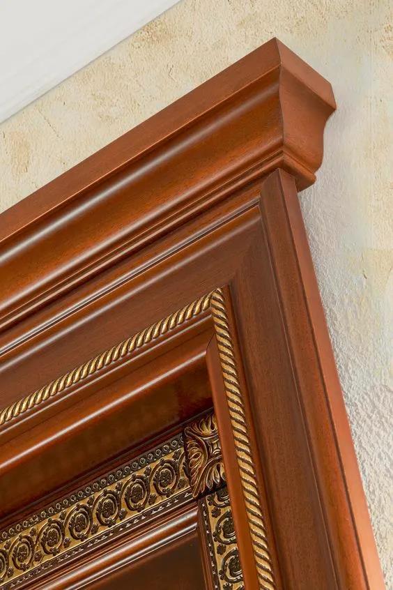 Don’t underestimate the door cover when buying wooden doors, it’s very important! If you don’t choose well, your appearance will be ruined every minute.