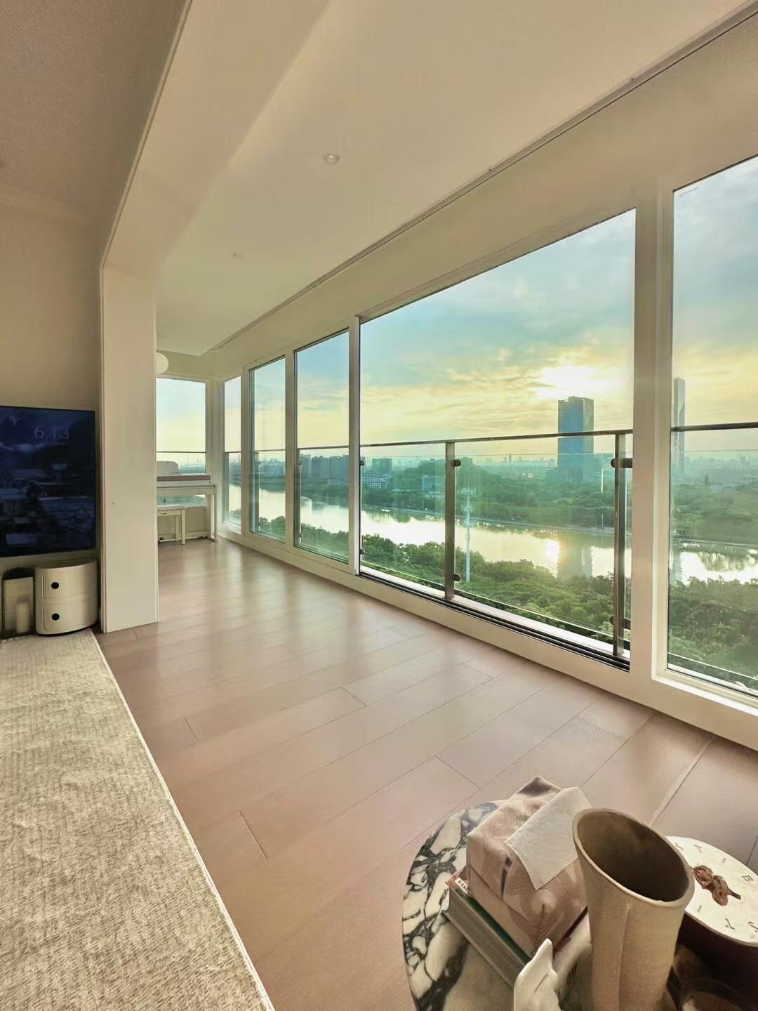 Just do this if you don’t want to seal off the balcony, and the effect will be good!