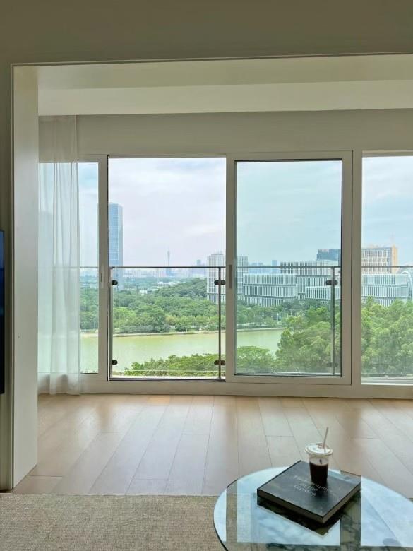 Just do this if you don’t want to seal off the balcony, and the effect will be good!