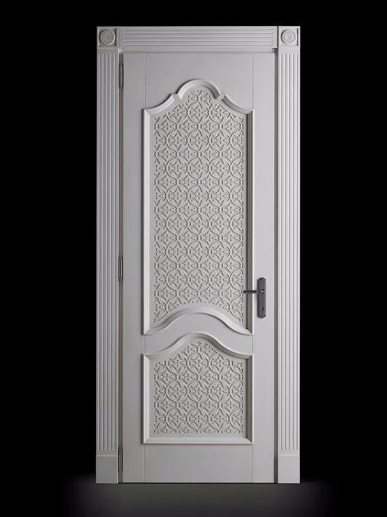 Don’t underestimate the door cover when buying wooden doors, it’s very important! If you don’t choose well, your appearance will be ruined every minute.
