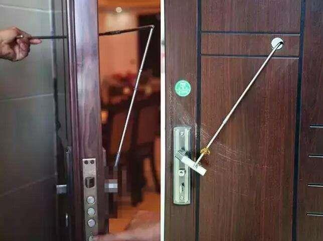 Do I need to replace the entrance door provided by the developer? When is the right time to change? Listen to these suggestions