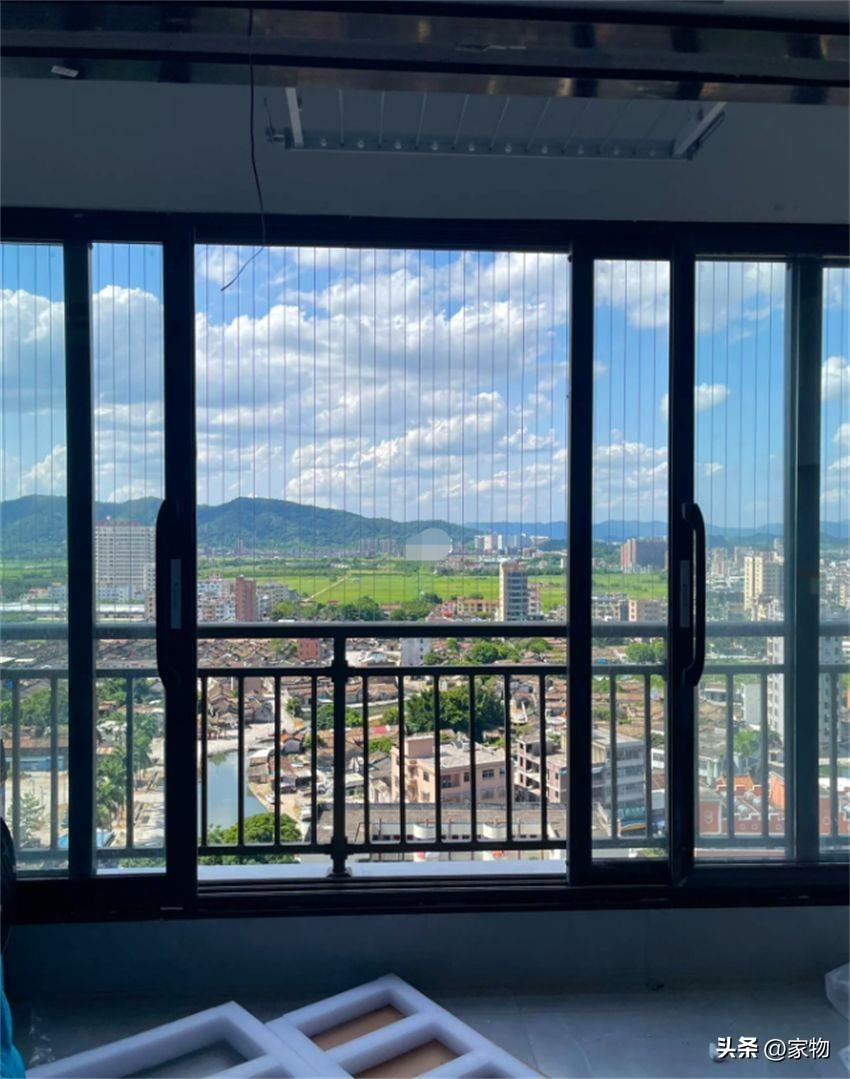 The balconies of high-rise buildings are sealed, and the property management does not allow the removal of guardrails! After seeing this operation at my neighbor’s house, I’m convinced