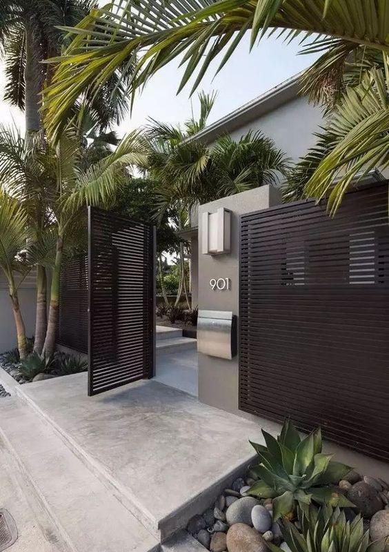 Traditional gates have long been eliminated. They are rustic and have lost their class. Choose according to these 3 criteria. They are strong and durable.