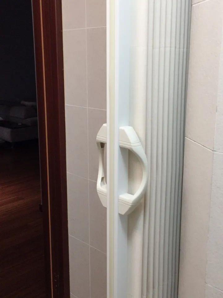 The bathroom is too small and the toilet is blocking the door? Try folding doors to save space and be practical