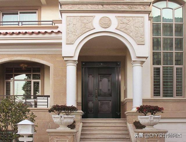 Is it better to choose steel door, copper door or wooden door for entrance door? When I went to a building materials store and asked, I realized that I have a lot of knowledge.