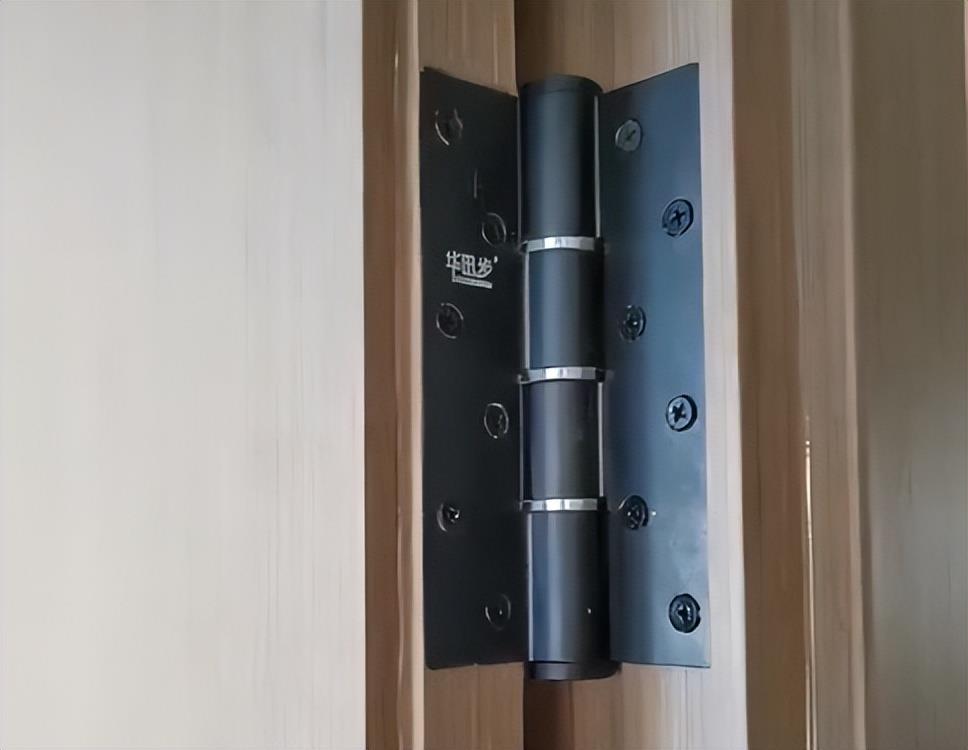 Whole house customization, wooden floors, invisible doors, how can we unify them without overturning them?