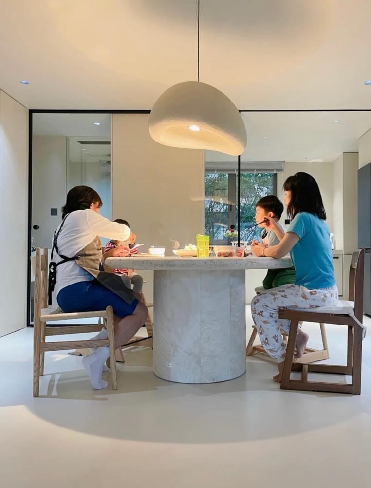 A family’s kitchen in Liaoning was found to have 100,000 fans because of its exquisite decoration. Netizens said: It’s so high-end.
