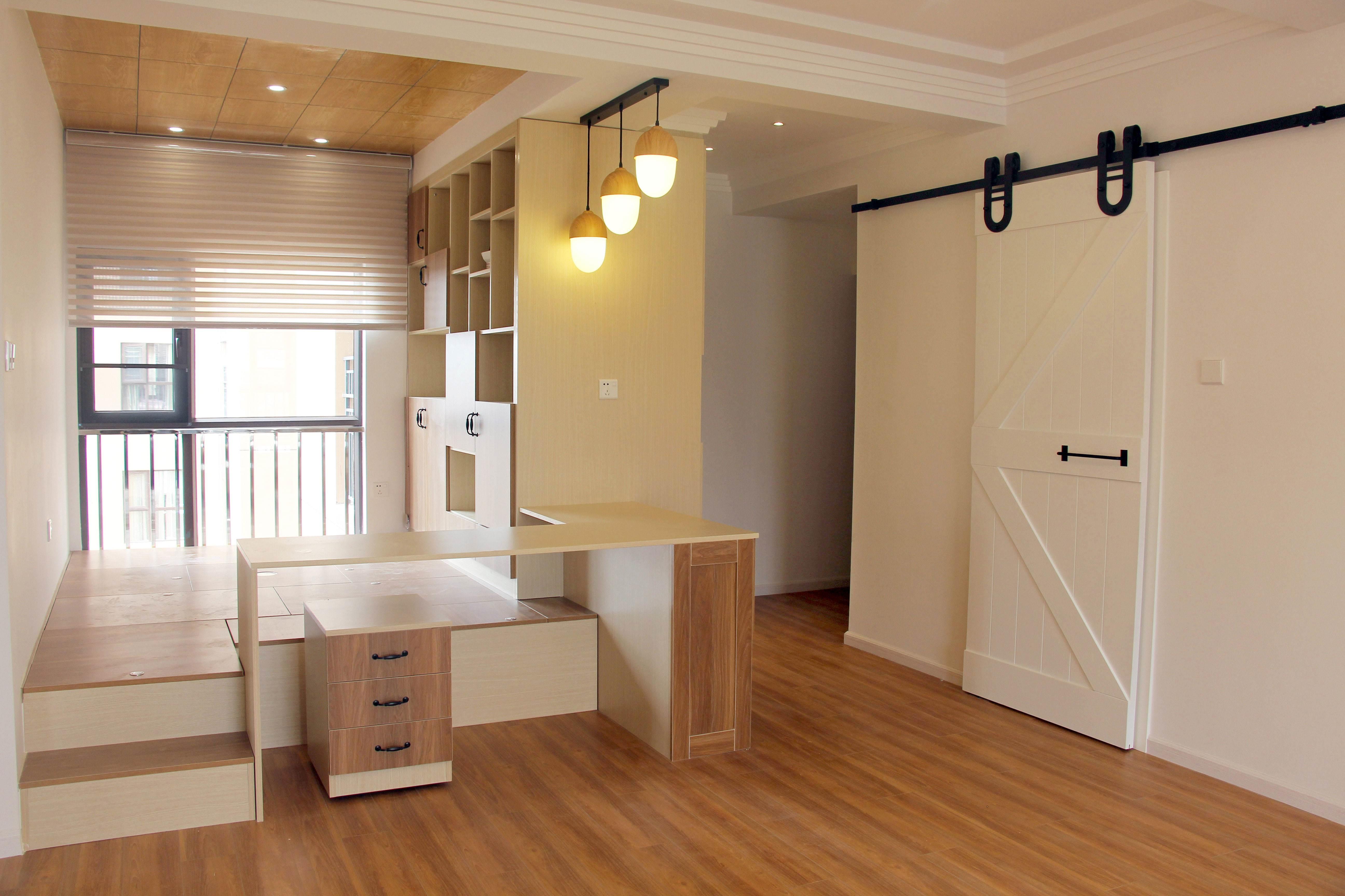A barn door that is too beautiful to look like a door has many restrictions on its use. It is not recommended to use it in these three situations.