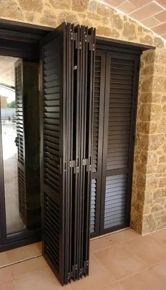 Do you still have a glass door on your balcony? Replacement of multi-track wooden shutter partition door is a hundred times more practical than glass