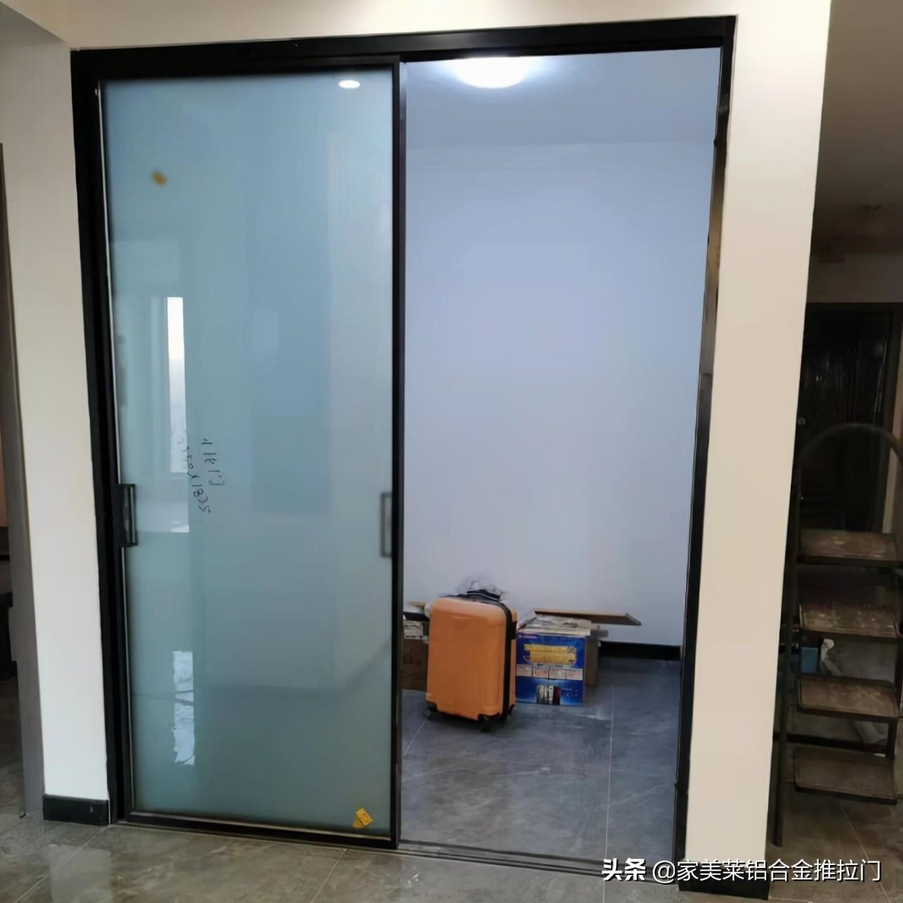 Why do many people choose titanium-magnesium alloy sliding doors?