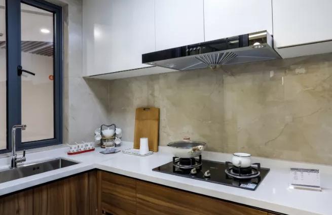 What material is best for cabinet door panels? Compare the 5 major materials one by one, so you don’t have to worry about choosing according to the ranking.