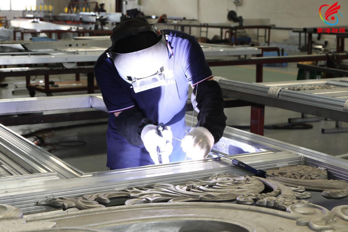 Yecheng Shishan ⑩ | Selling villa gates online for over 100 million yuan, how did he do it?
