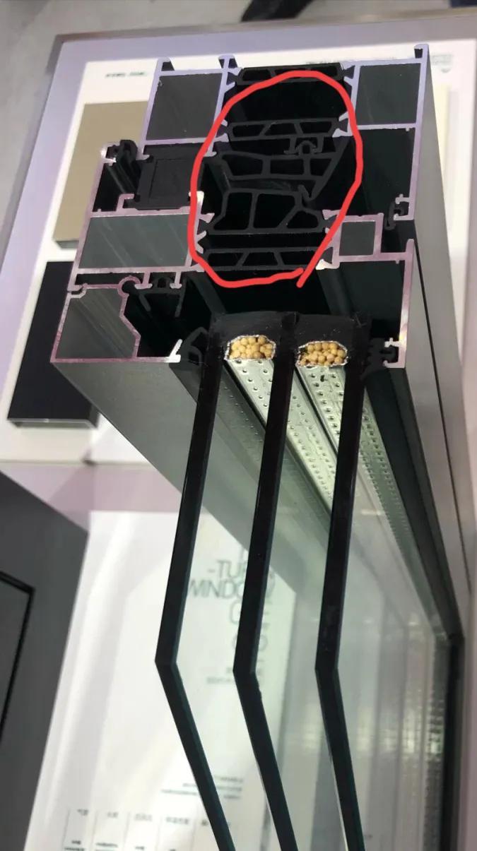How to choose aluminum alloy window sealing for balcony? I’ll give you 5 suggestions, follow them and don’t step into any pitfalls.