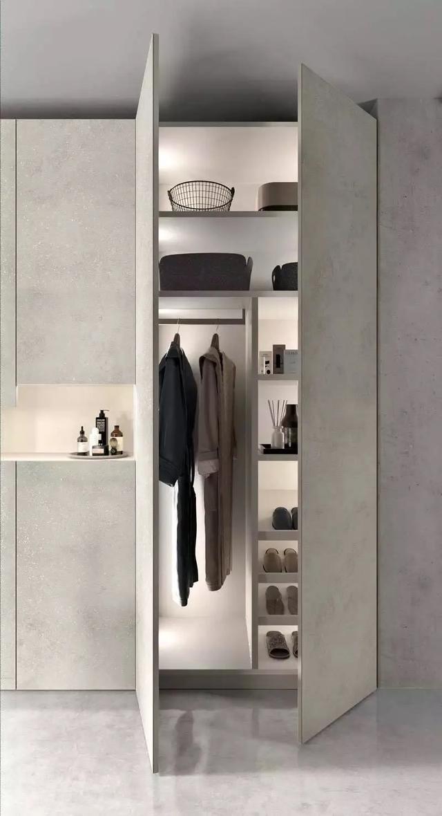 Choosing a wardrobe door is actually a simple matter and can be done in 3 minutes