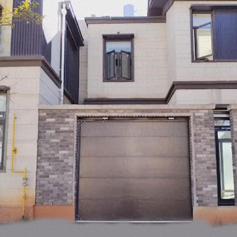 Why are sliding doors and sliding doors commonly used in garage doors and large factories in villa areas?