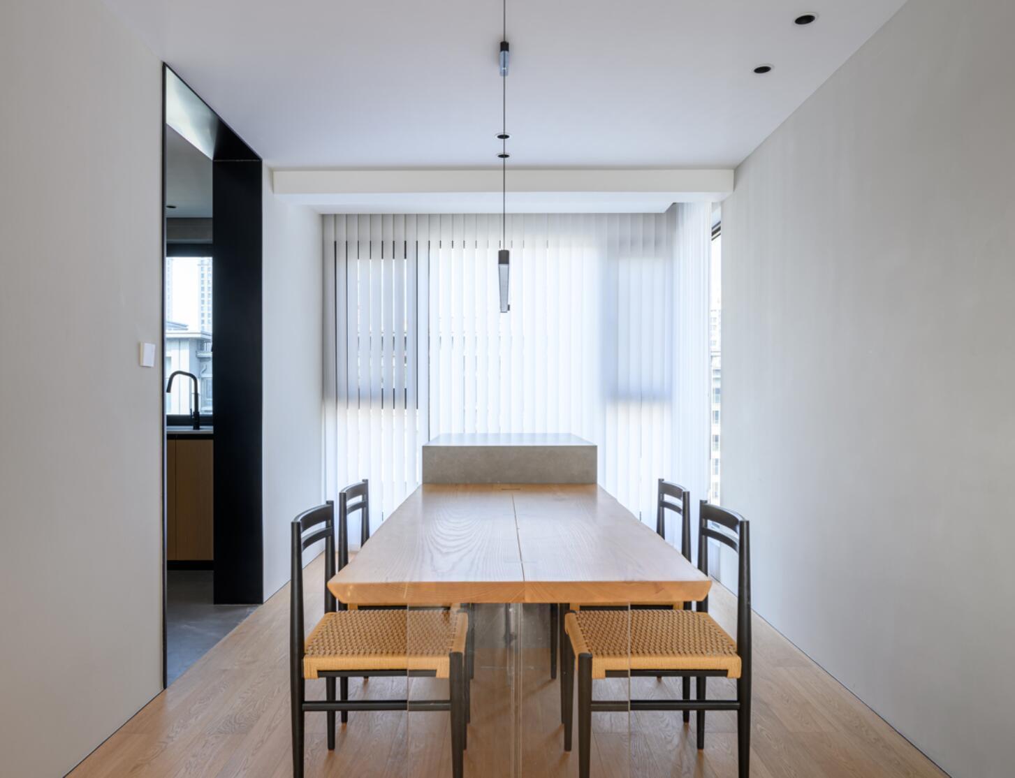 No wonder no door covers are needed in decoration nowadays! After seeing her 130㎡ home, I realized how refreshing it is