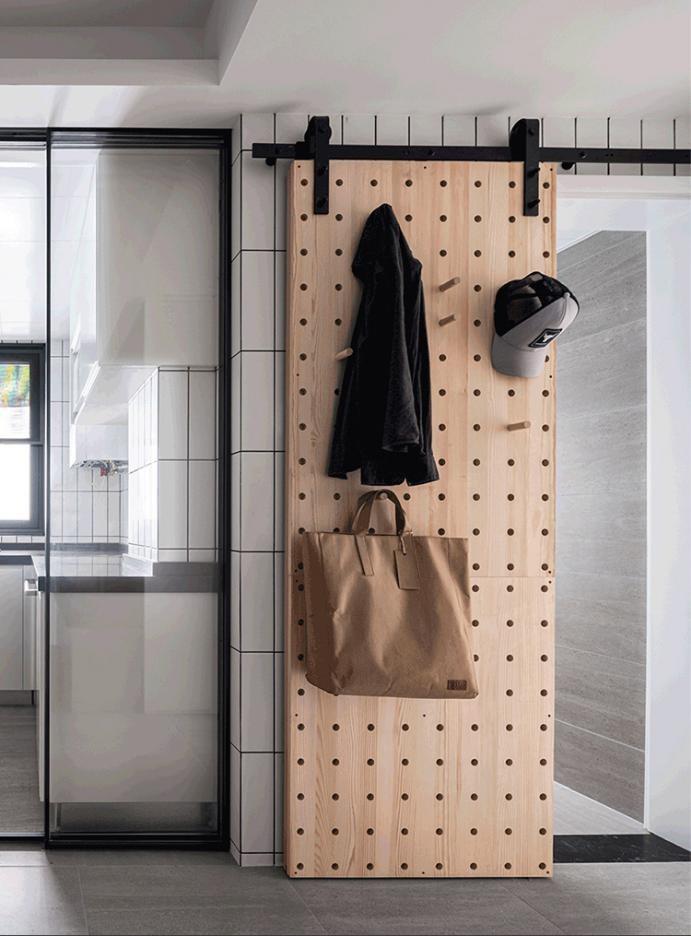 Choose sliding doors or folding doors? Try the new favorite decoration \"barn door\"