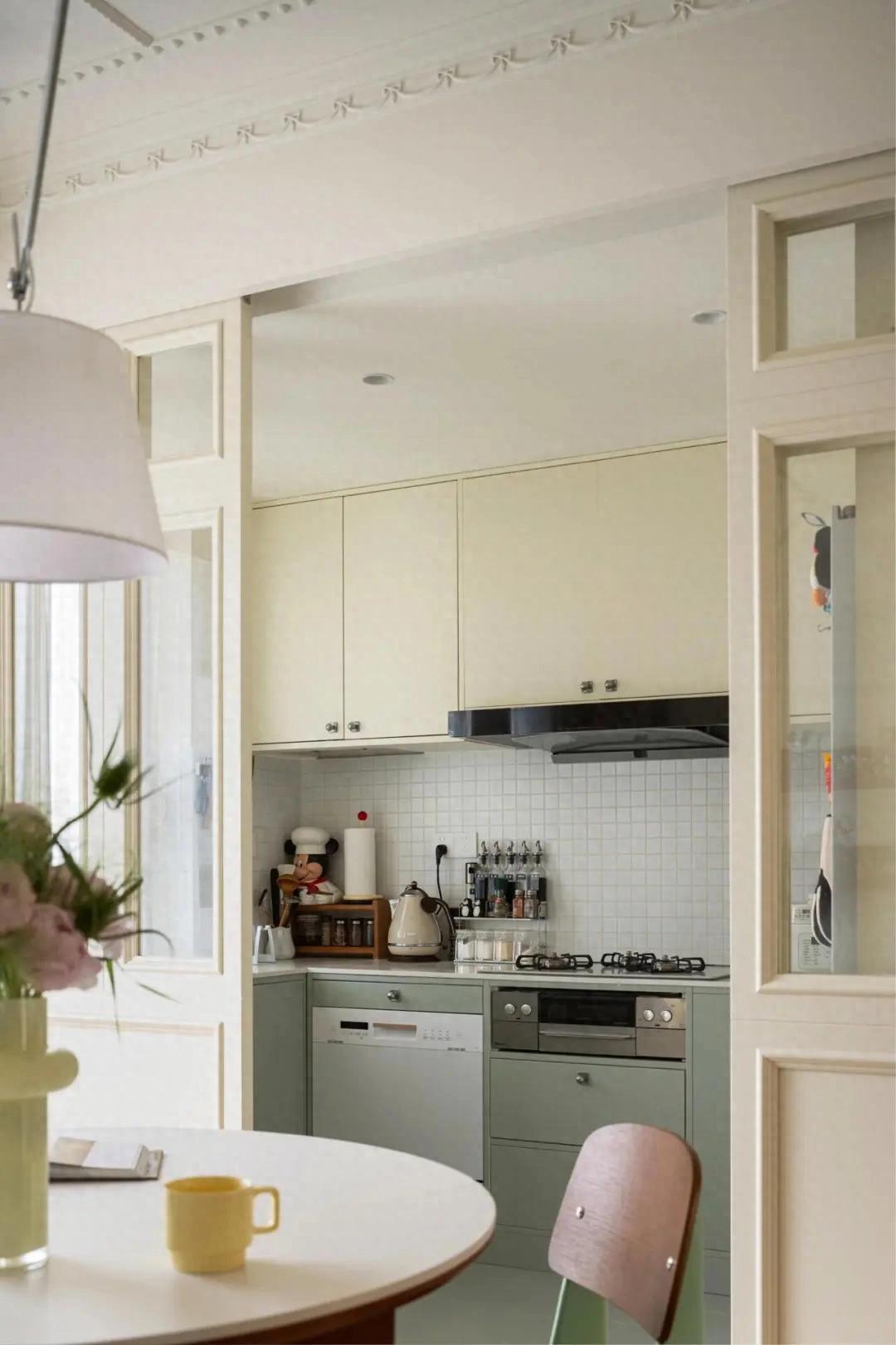 An article to understand: What kind of door should be installed in the kitchen?