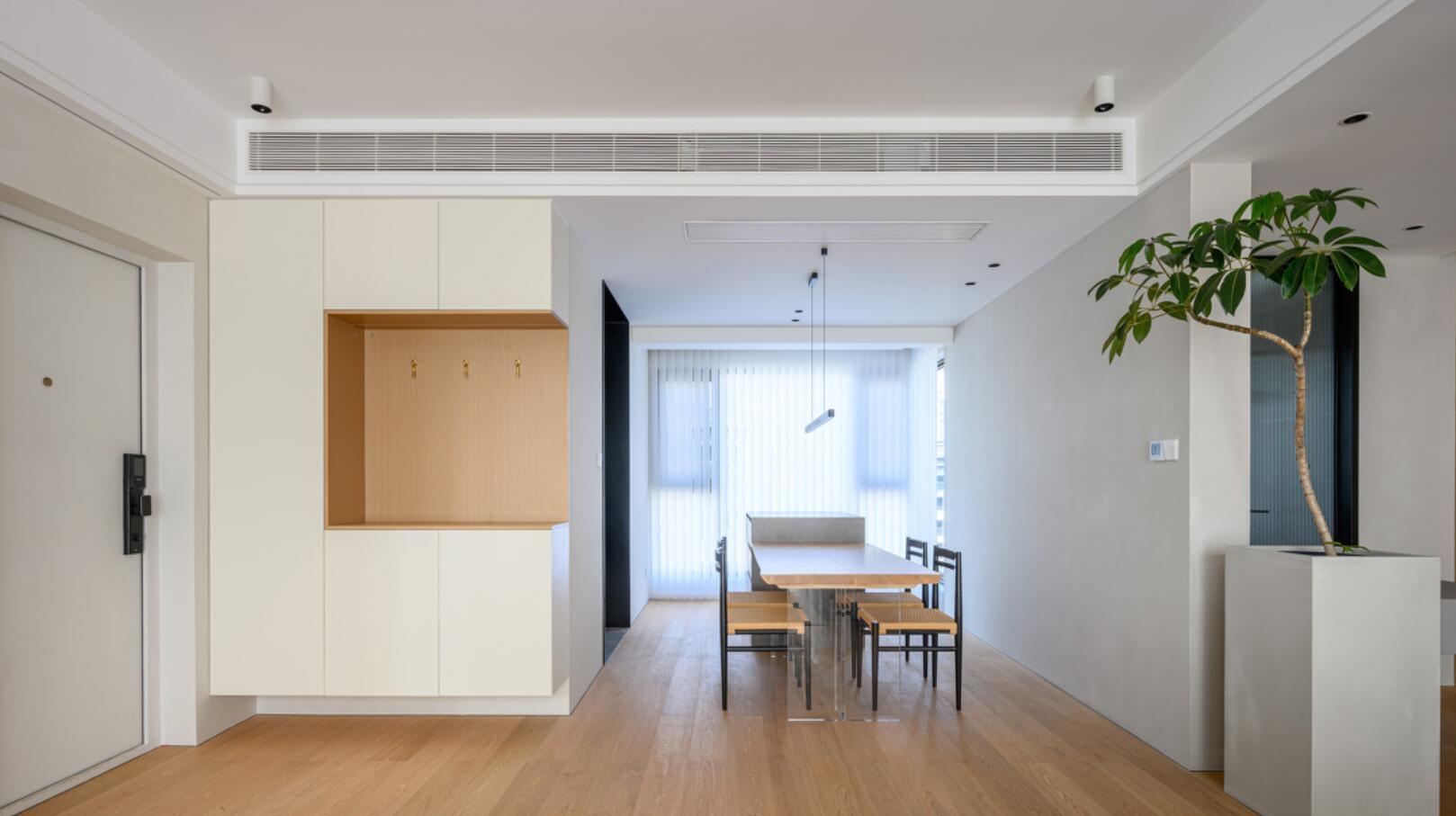 No wonder no door covers are needed in decoration nowadays! After seeing her 130㎡ home, I realized how refreshing it is