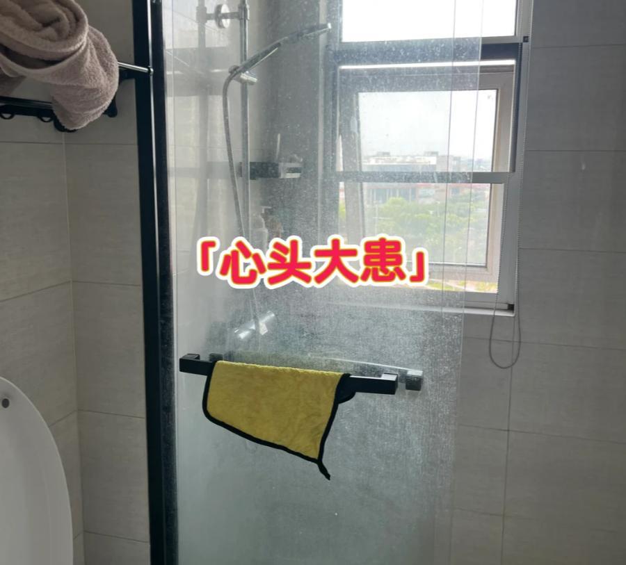 I am impressed by the “decoration wisdom” of young people! Good-looking and practical, the main thing is to save money